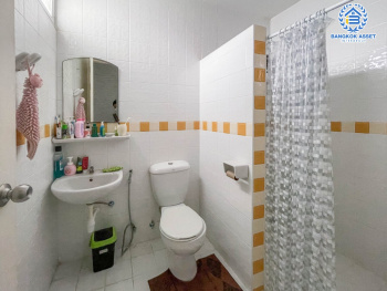 *******อาคารพาณิชย์มือสอง ย่านนนทบุรี ม.สายัณห์1 ติวานนท์ เนื้อที่กว่า 72 ตร.ว. ฟังก์ชัน 4 ห้องนอน 5 ห้องน้ำ จอดรถได้ถึง 3 คัน แถมฟรี !! เครื่องปรับอากาศ 6 เครื่อง สุดยอดทำเลหายาก! ใกล้เดอะมอลล์งามวงศ์วาน จุดขึ้นทางด่วน "งามวงศ์วาน" และรถไฟฟ้า "สถานีสนามบินน้ำ" ! ที่จะตอบโจทย์ชีวิตคนเมืองได้อย่างครบครัน